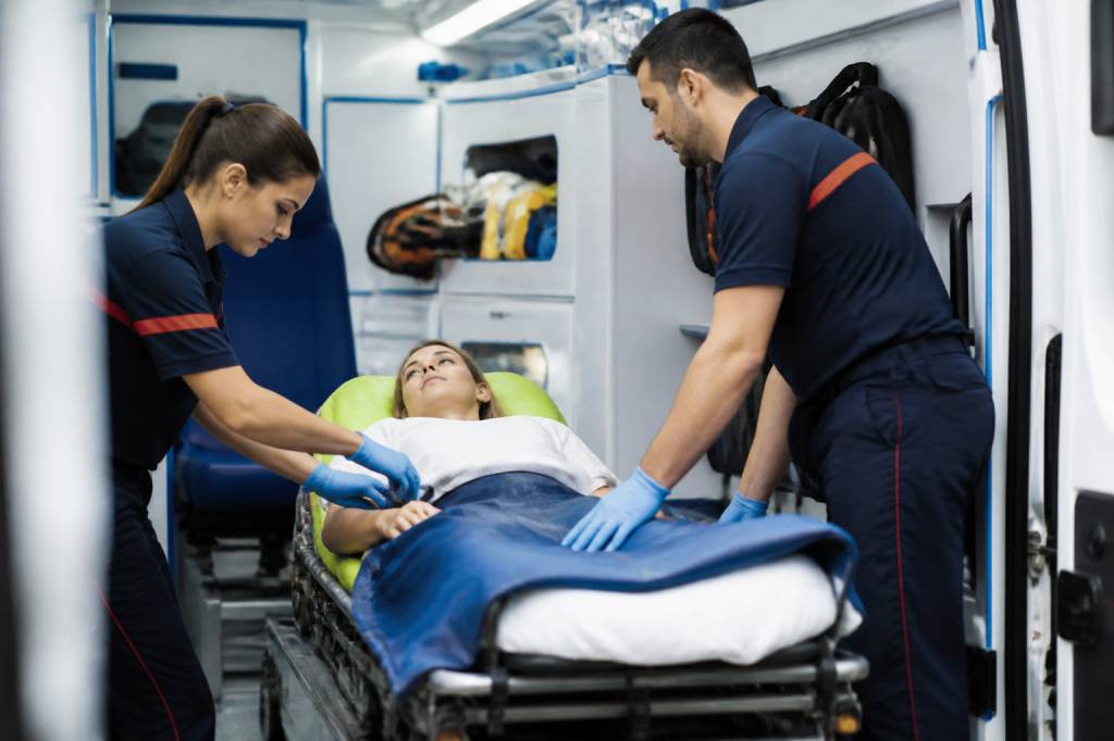 Ambulancier formation : comment réussir son parcours et accéder au métier