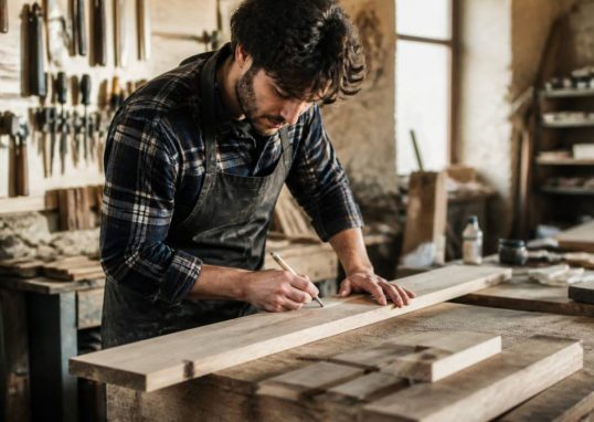 Artisan artisan : formations, métiers et conseils pour se lancer
